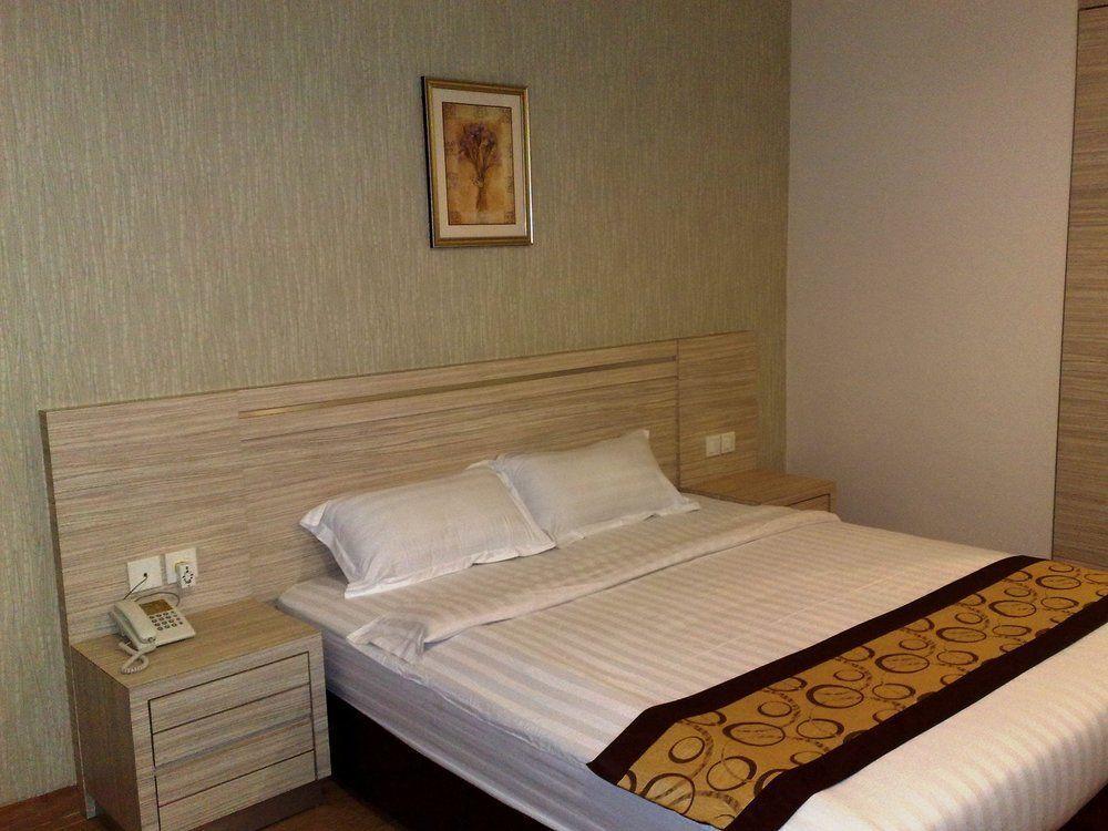 Os Hotel Edukits Fka Venesia Hotel Batam Buitenkant foto
