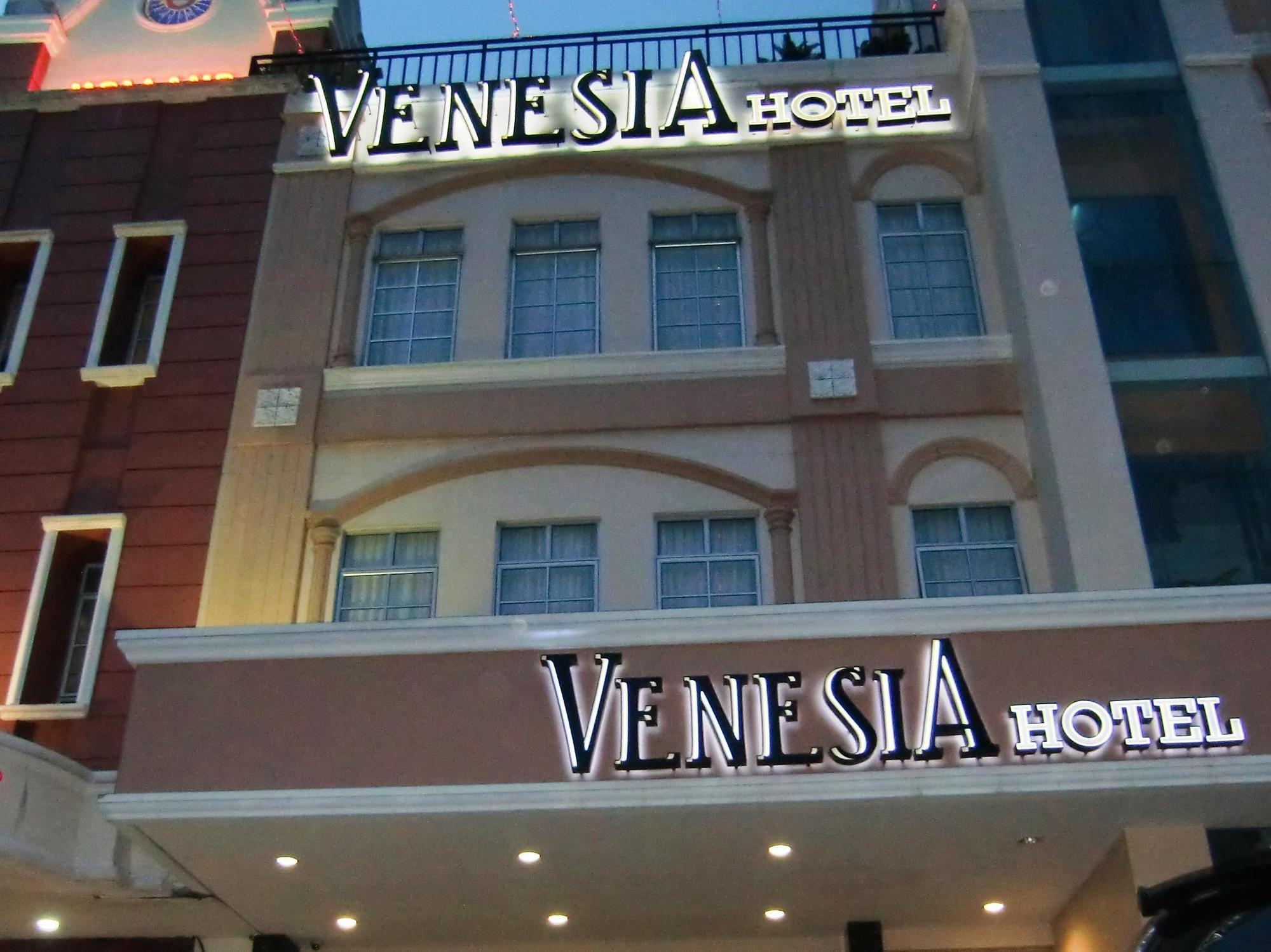 Os Hotel Edukits Fka Venesia Hotel Batam Buitenkant foto