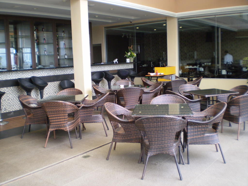 Os Hotel Edukits Fka Venesia Hotel Batam Buitenkant foto