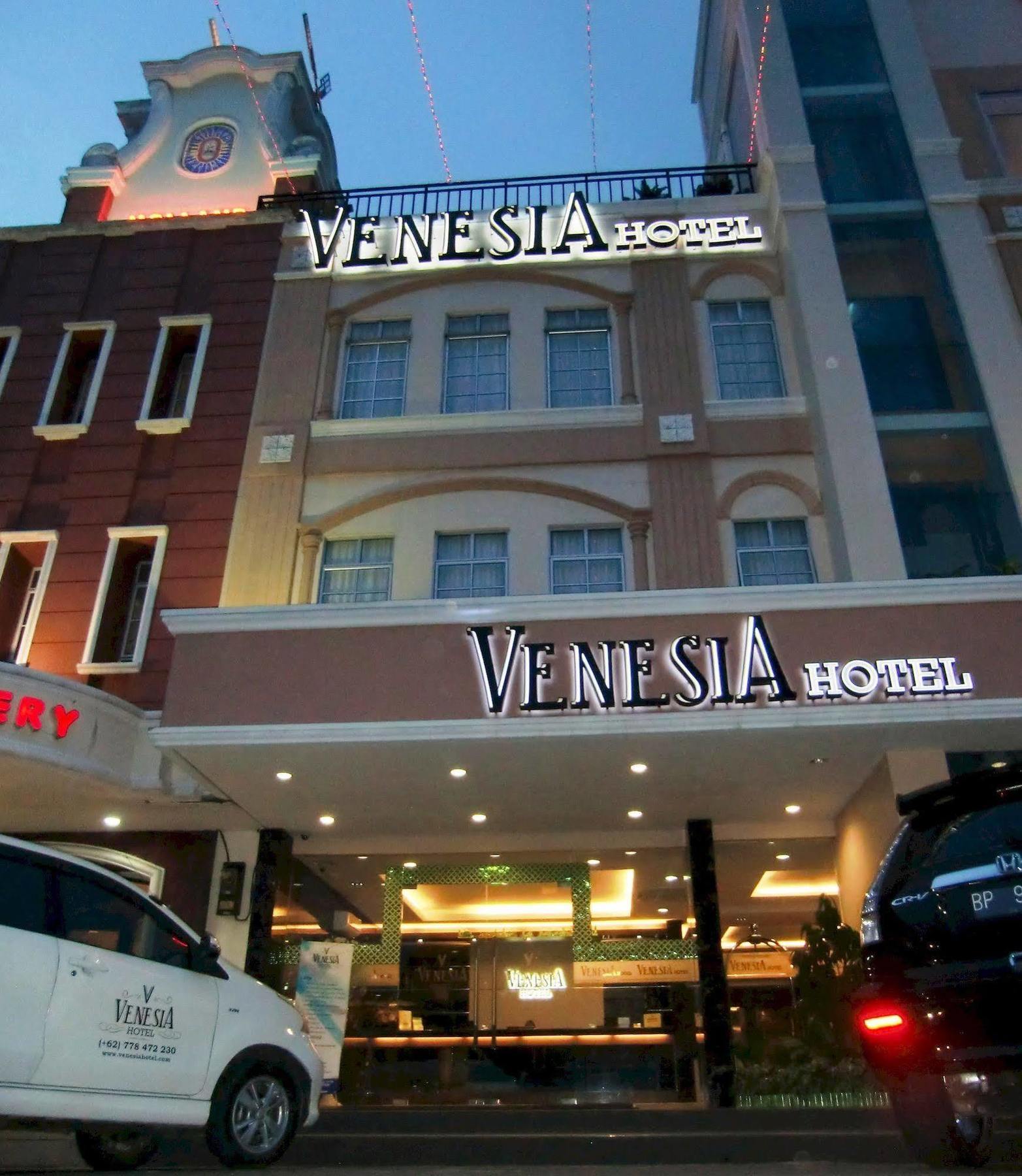 Os Hotel Edukits Fka Venesia Hotel Batam Buitenkant foto