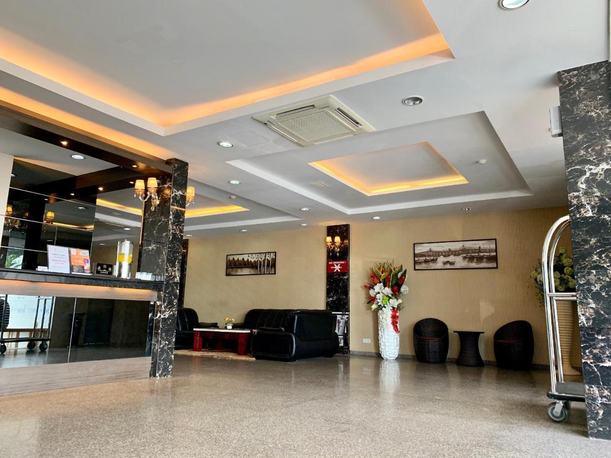 Os Hotel Edukits Fka Venesia Hotel Batam Buitenkant foto